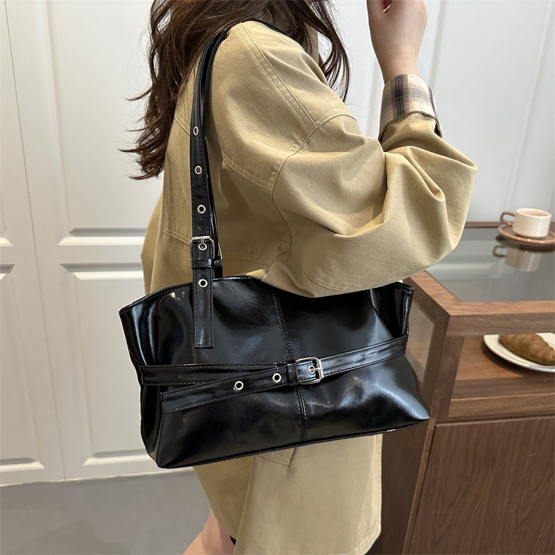 高級ワインレッド脇の下バッグ女性のための秋/冬レトロ通勤ショ - Luxury Bags Vip のレビューと価格