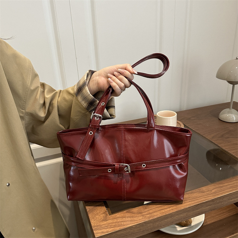 高級ワインレッド脇の下バッグ女性のための秋/冬レトロ通勤ショ - Luxury Bags Vip のレビューと価格