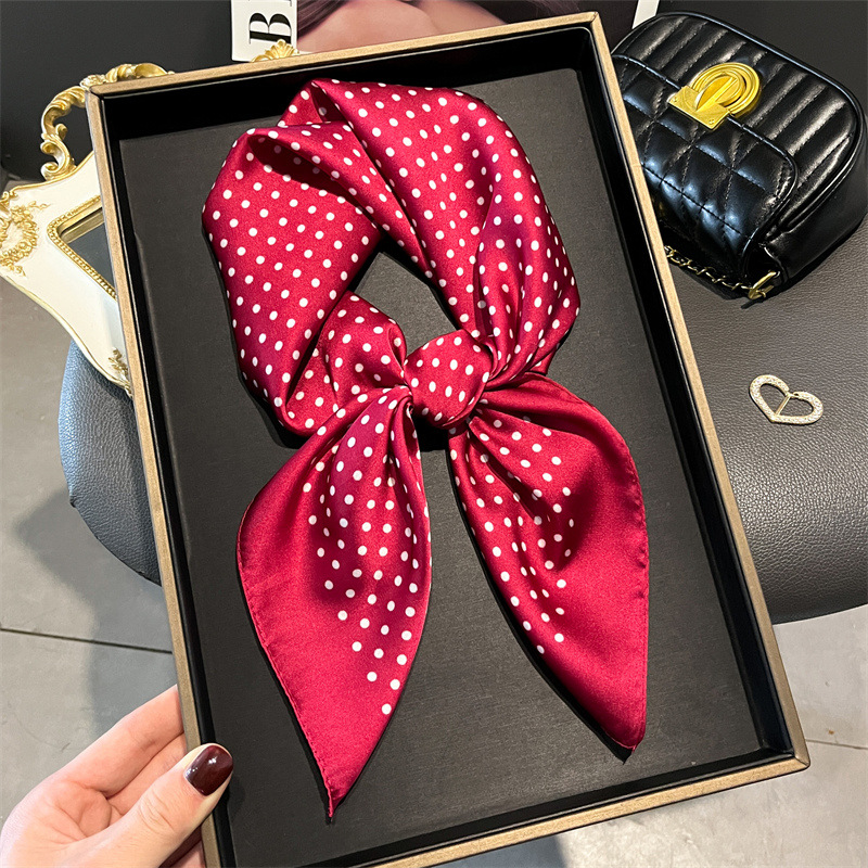 女性のための豪華なシルクのスカーフ,春と夏のための花の装飾が - Luxury Bags In China のレビューと価格