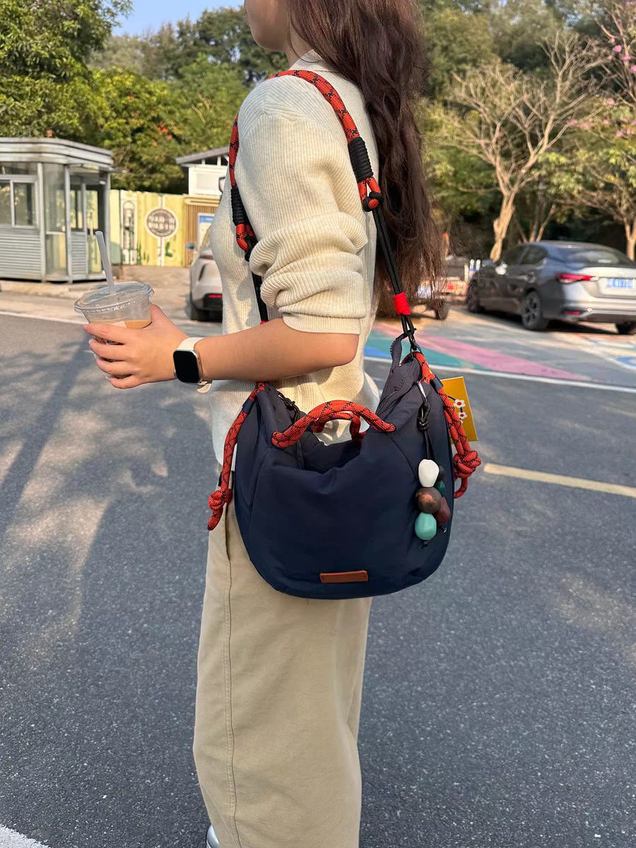 女性バッグナイロン 2026 新しいファッション高級韓国甘い - Luxury Bags Korea のレビューと価格