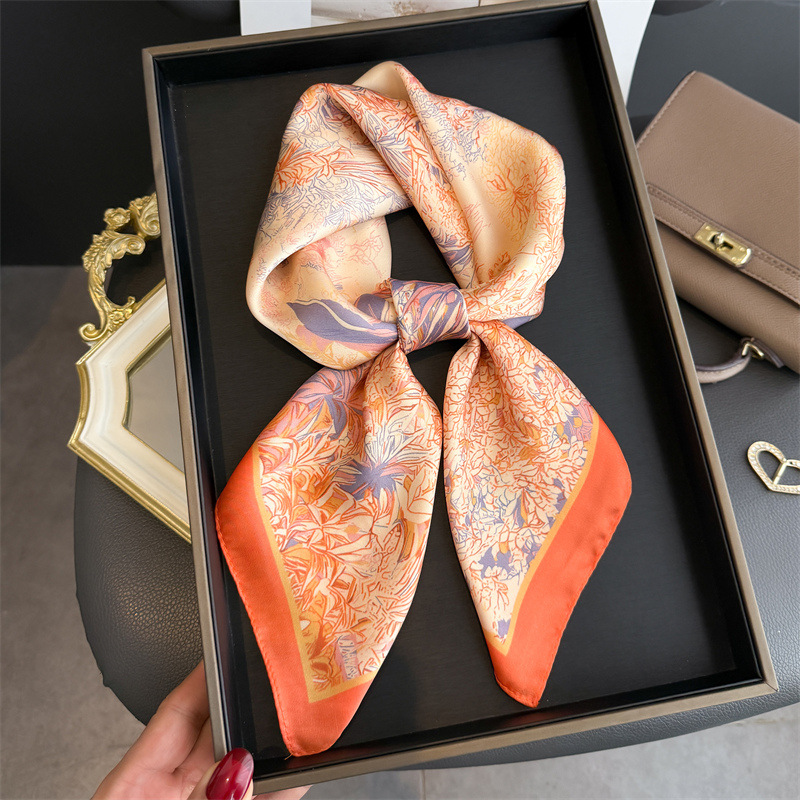 高級デザインプリントスカーフ女性のためのシルクスカーフバンダ - Luxury Bags In China のレビューと価格