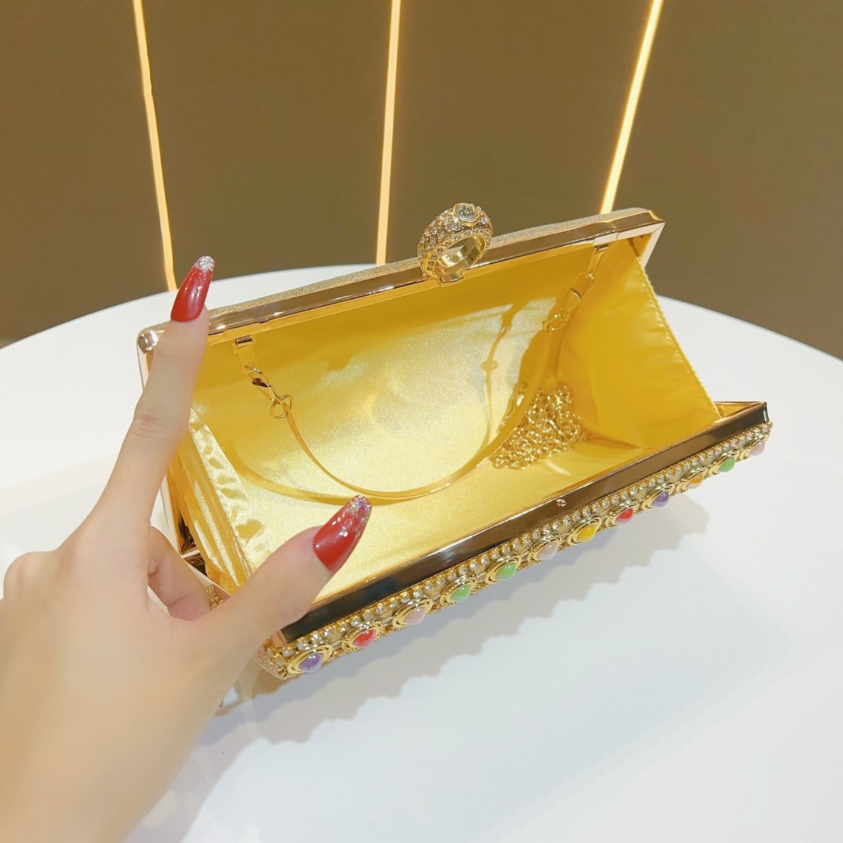 高級ラインストーンタッセルゴールドシルバーイブニングバッグ女 - Luxury Bags Europe のレビューと価格