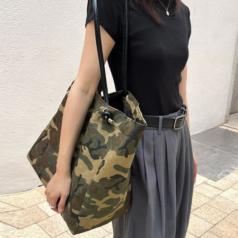 韓国風迷彩柄トートバッグ レディース 高級デザイナーハンドバ - Luxury Bags Korea のレビューと価格