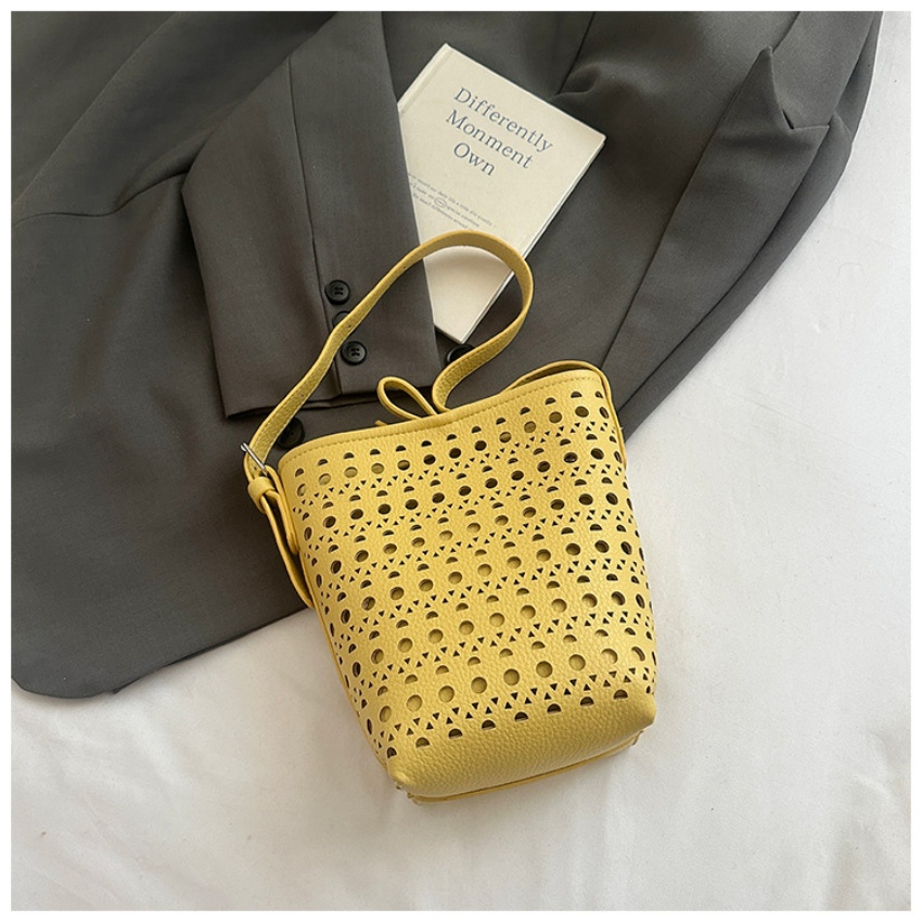 夏に人気の女性用中空デザインビッグバッグ2026新作おしゃれ - Luxury Bags Vip のレビューと価格